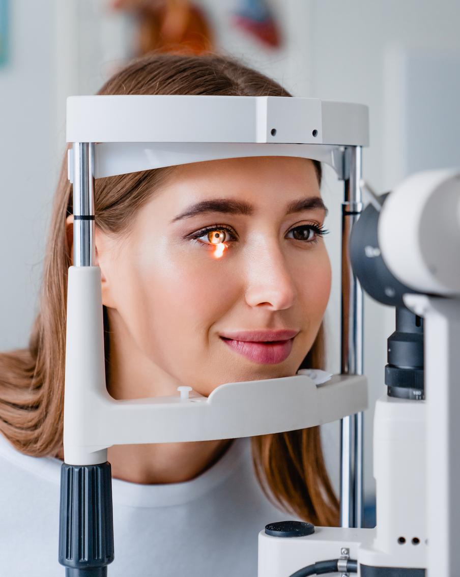Лазерная коррекция зрения: что это за операция и кому её можно делать
