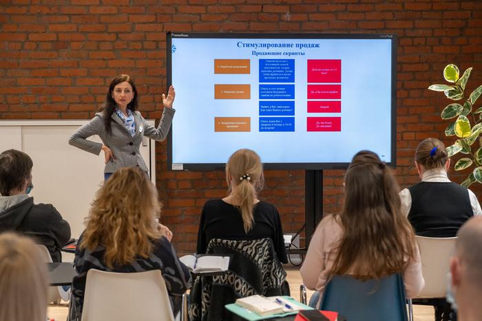 В Москве создана система нефинансовых мер поддержки для развития самозанятости, чтобы помочь москвичам вести свой бизнес