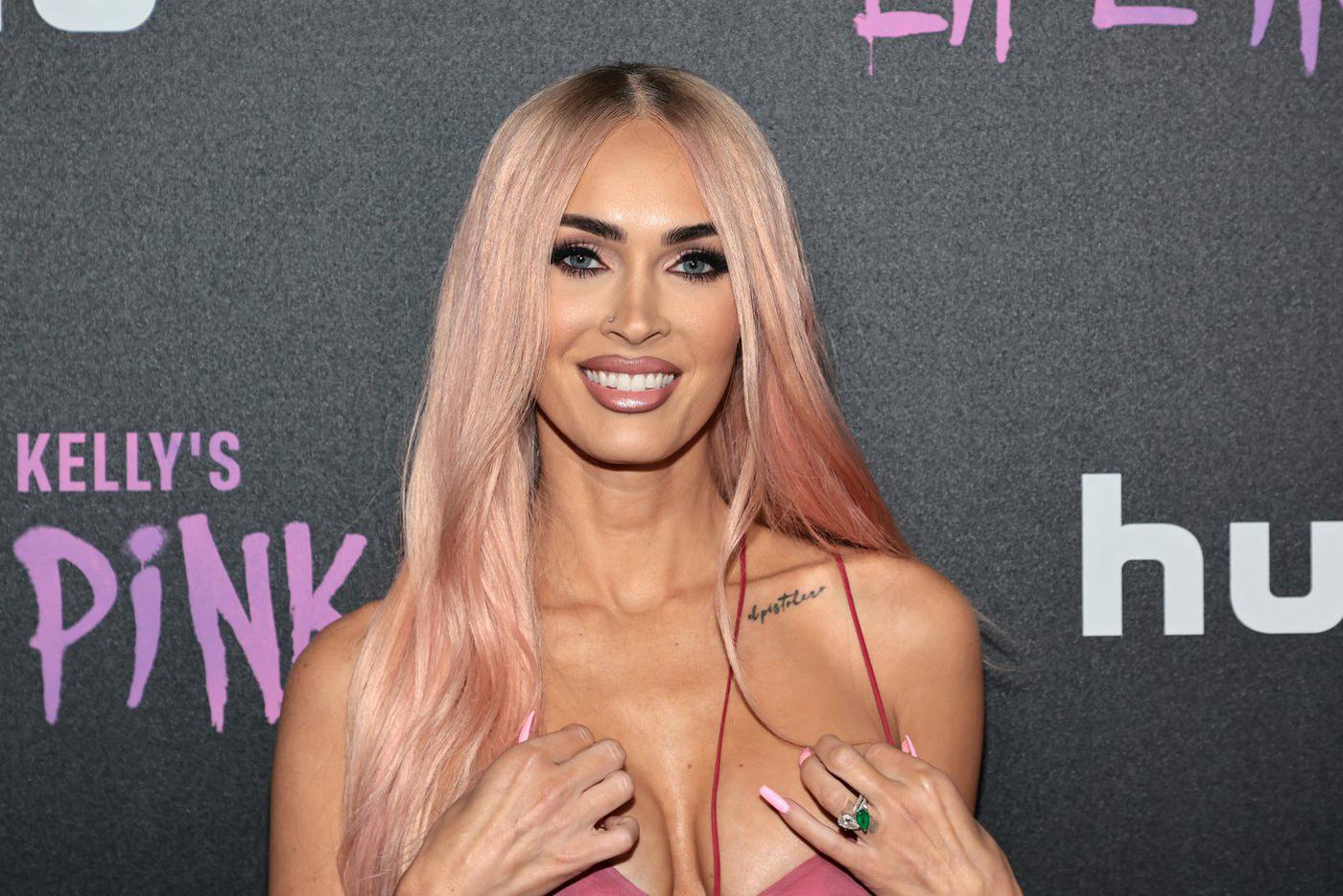 Меган Фокс.