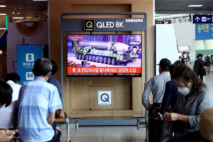 Сестра лидера КНДР припугнула США запуском ракет над Тихим океаном