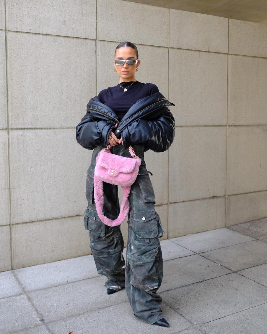 Карго и пуховик.