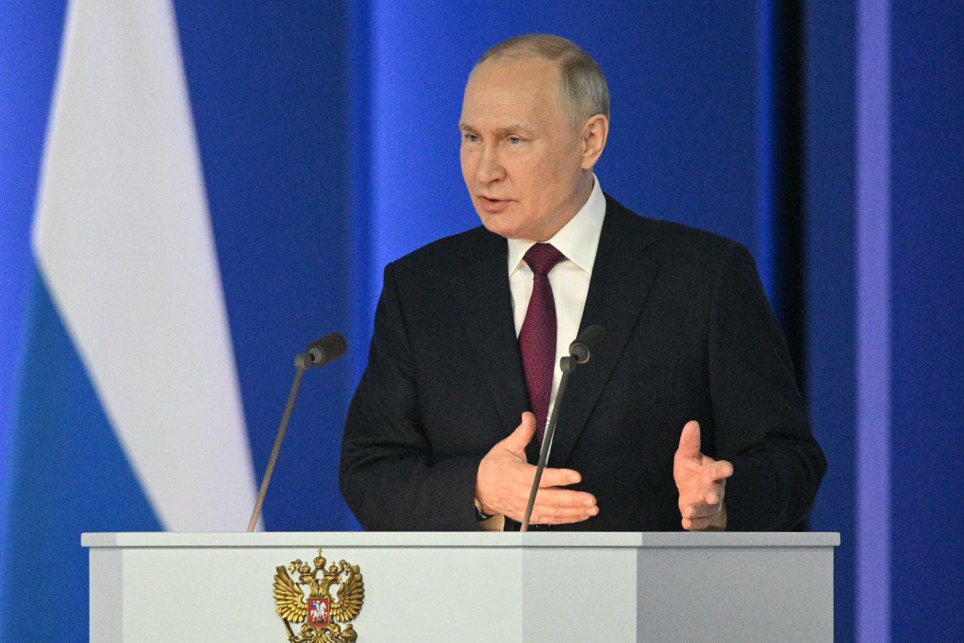 Путин заявил, что Запад хочет перевести локальный конфликт на Украине в глобальный