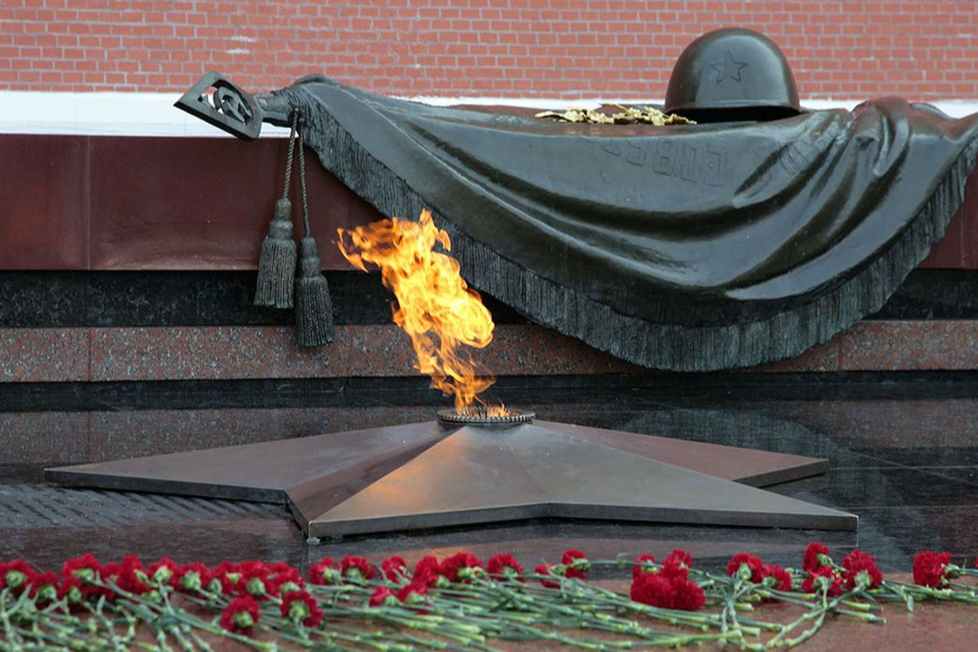 Собянин рассказал, как московские специалисты обеспечивают сохранность Вечного огня