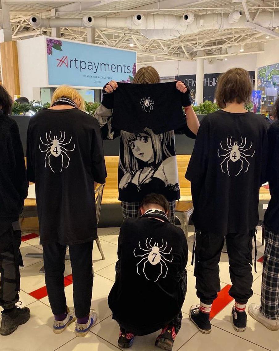 "Из простой драки вышел гигантский конфликт": на фанатов аниме из ЧВК "Рёдан" начали облаву