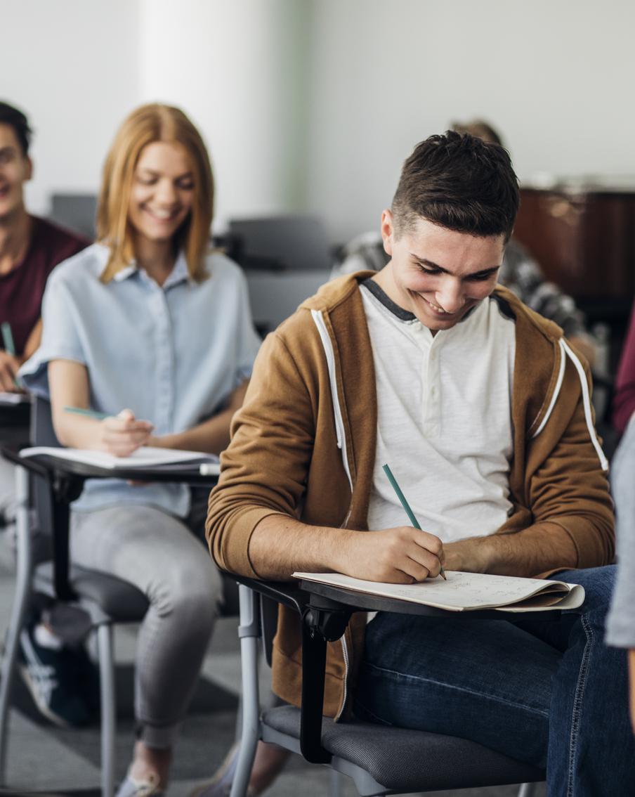 Умнейшим – дорогу: самые талантливые студенты Москвы получат работу в крупнейших компаниях столицы