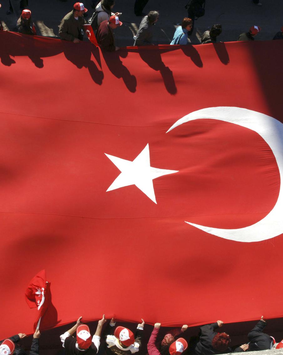 В Турции уровень поддержки партии Эрдогана упал ниже 30%