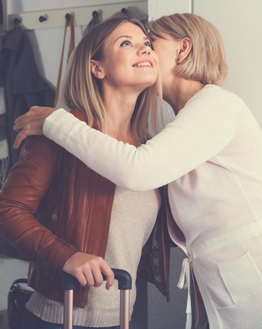 Заграница не поможет: россияне не хотят иностранного будущего для своих детей