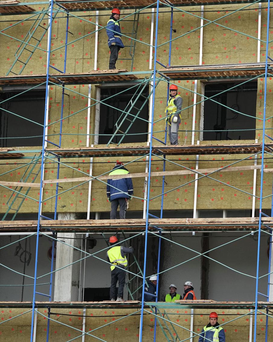 Прокуратура возбудила уголовное дело после обрушения строительных лесов в Москве