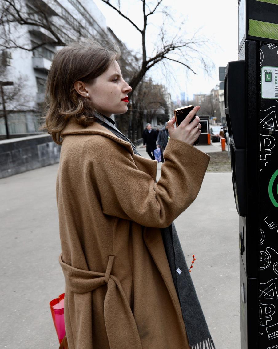 8 марта парковка на улицах Москвы будет бесплатной. Платными останутся парковки со шлагбаумами