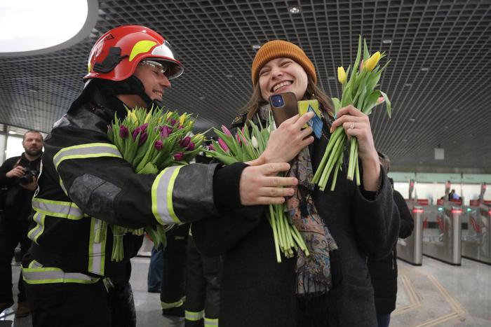 Как прекрасной половине человечества отметить свой праздник в Москве