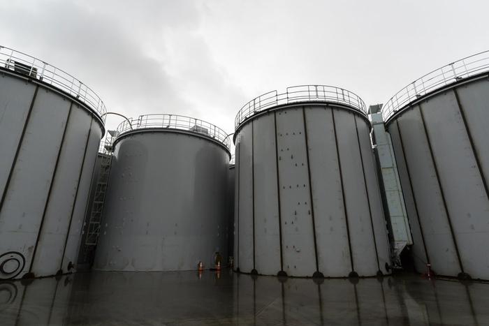 "Воду саму от себя не очистишь": эксперт о планах Японии слить радиоактивные отходы