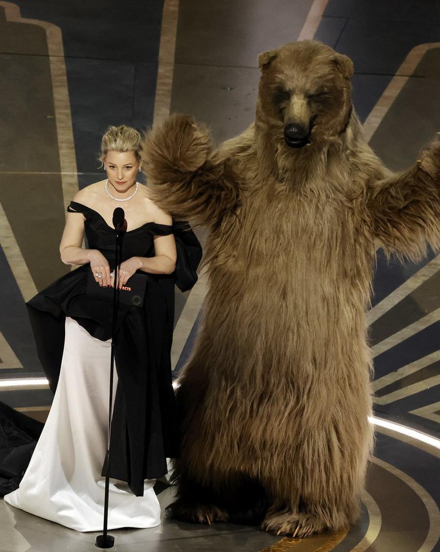 На церемонии "Оскара" у музыканта выросли пальцы-сосиски, а ослица поймала воздушный поцелуй от кинозвезды