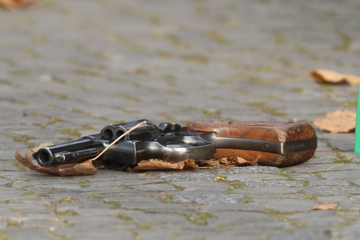 Сотрудники спецслужб установили личность пьяного стрелка в городе Вятские поляны