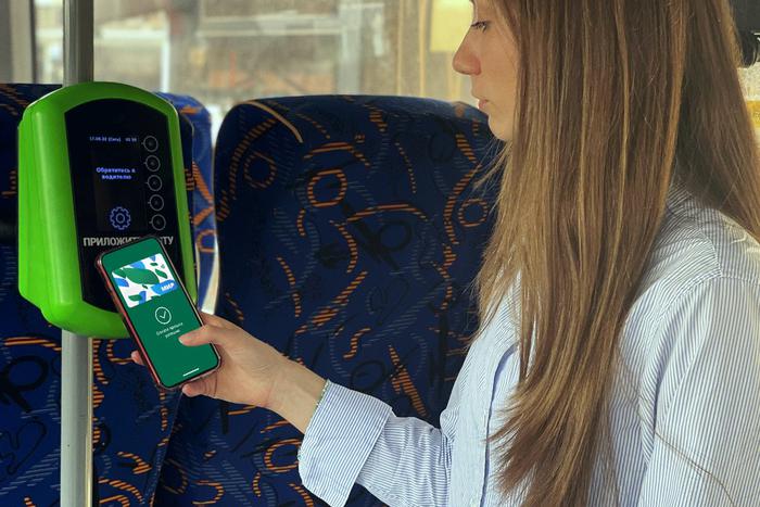 Для держателей карты "Мир" проезд в метро, на МЦК, МЦД, а также в автобусах, трамваях и электробусах подешевел на 10 рублей