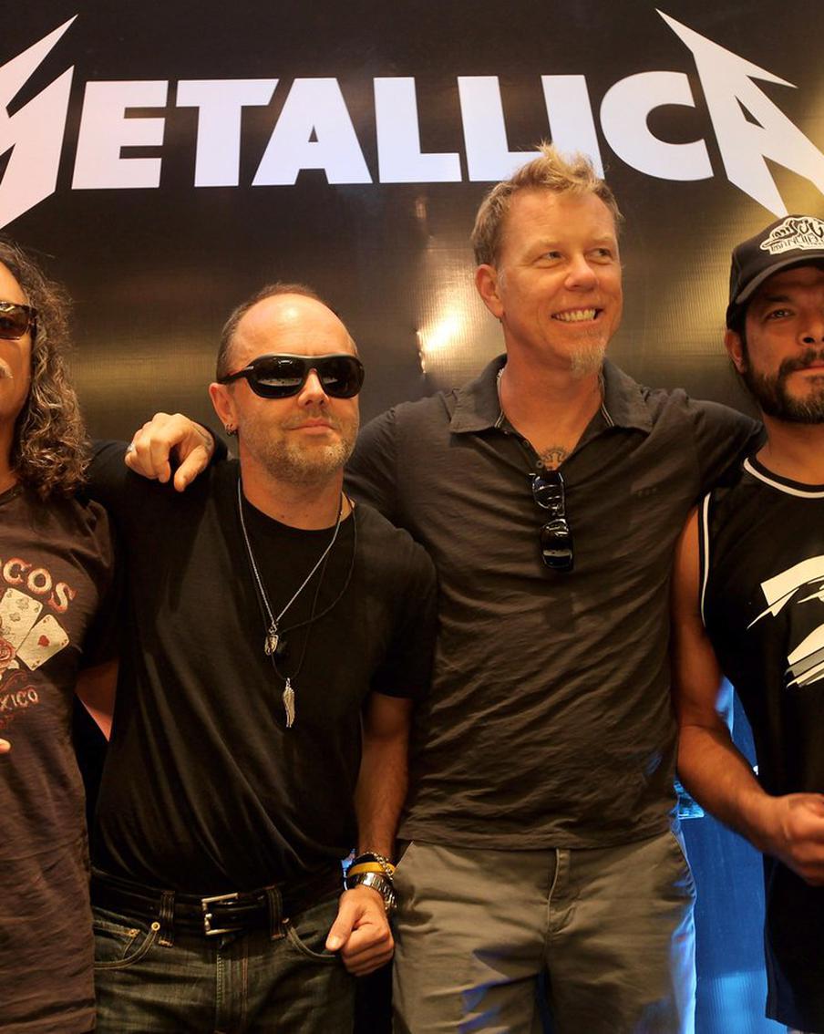 Группа Metallica решила стать хозяйкой собственного завода