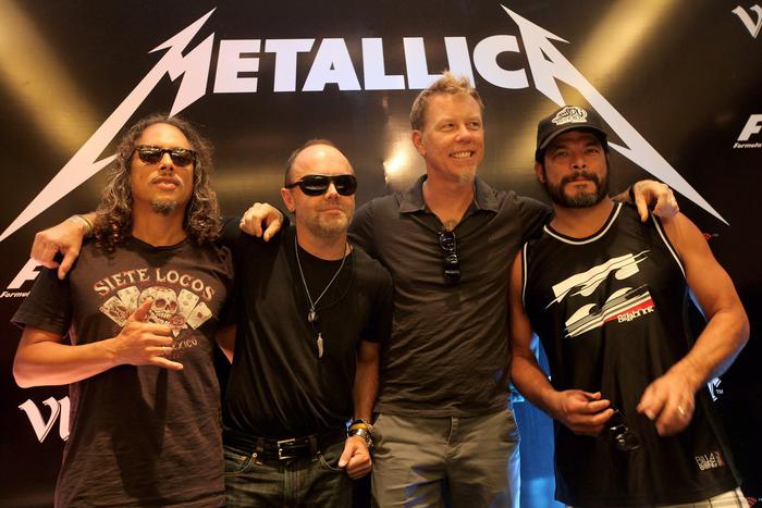 Группа Metallica решила стать хозяйкой собственного завода