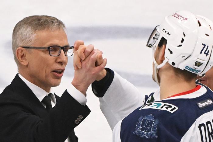 Ларионов способен на новую сенсацию: стартует второй раунд плей-офф КХЛ