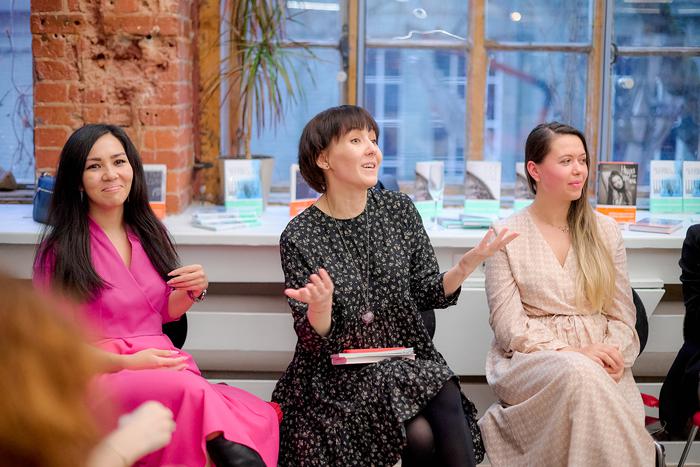 Напиши мне про реальную женщину, и я поверю: утихнет ли война между мужской и женской прозой?