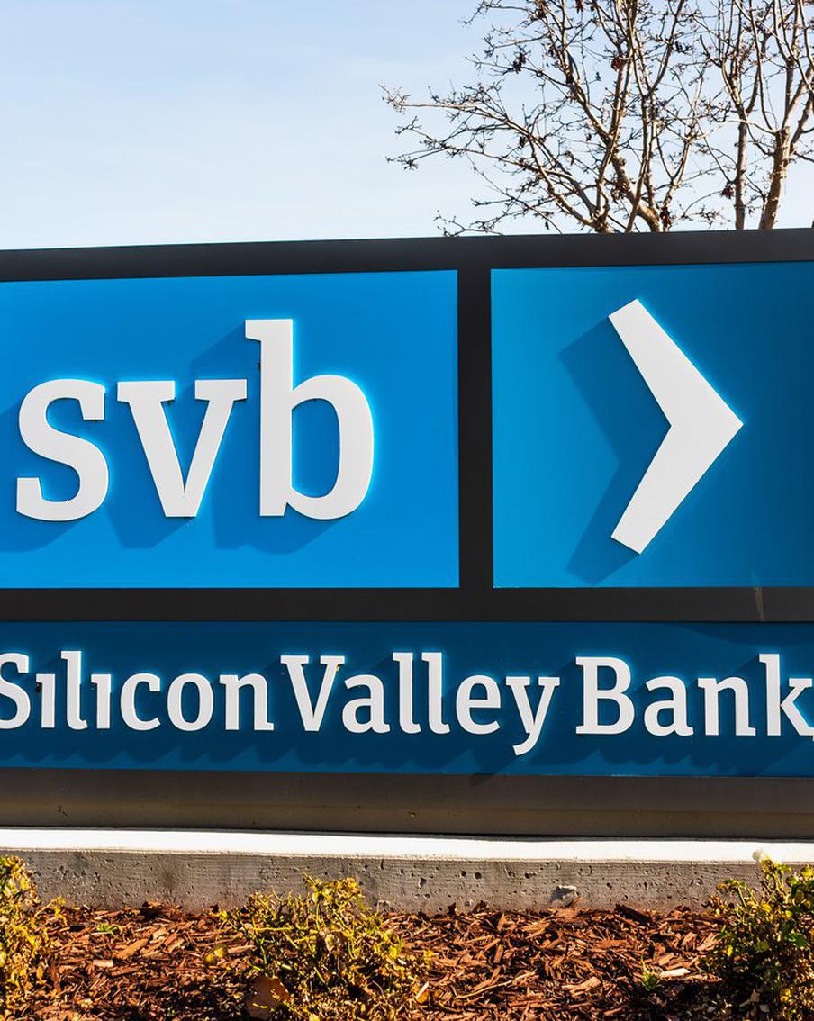 Маяк демократии потускнел: как кризис за океаном может аукнуться на России