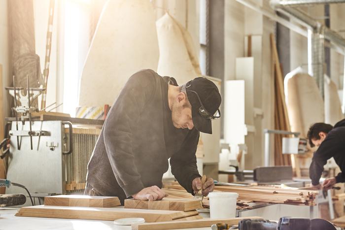 Деревянный капут: россияне могут остаться без европейской мебели