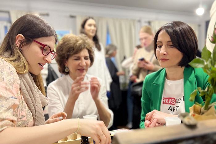 Эфирные масла помогут выпустить боль и печаль. Почему одним нравится аромат лаванды, а другим  – чайное дерево