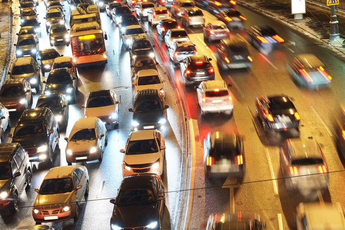 Дептранс предупредил москвичей о девятибалльных пробках