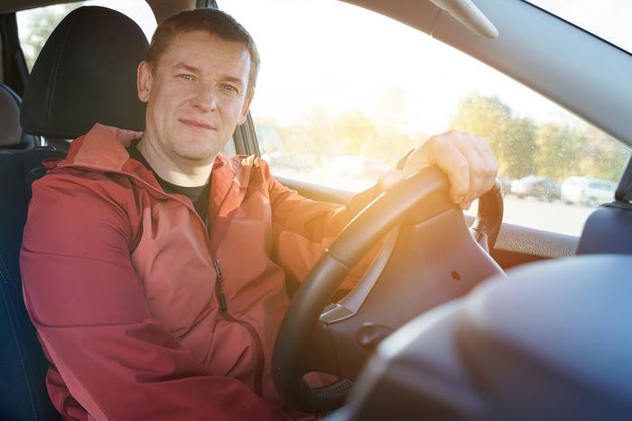 Сколько получает таксист в России? Назвали среднюю зарплату по стране