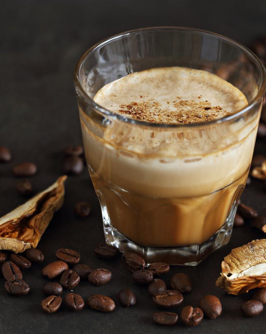 Постные супы могут быть очень вкусными. Приготовьте их из грибов, порея или сельдерея