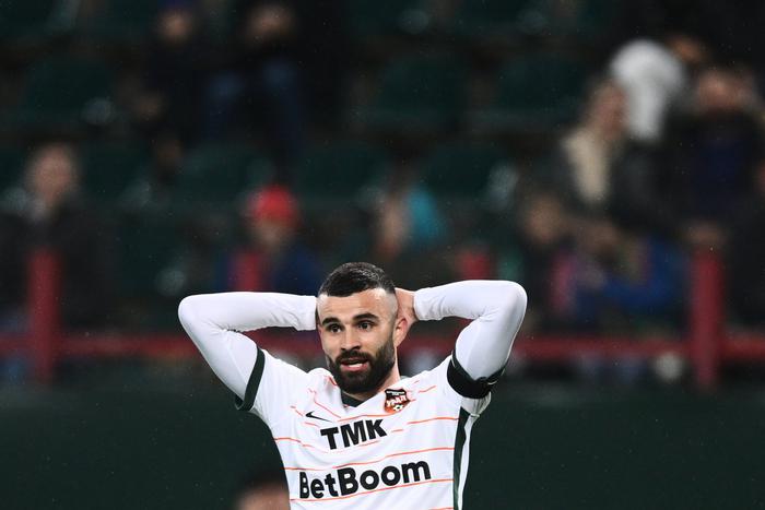 В Россию едут футболисты с тёмным прошлым: вместе с экспертом вспоминаем самые яркие случаи