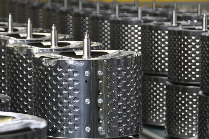 Подмосковные врачи прооперировали девочку, сунувшую руку в барабан стиральной машины