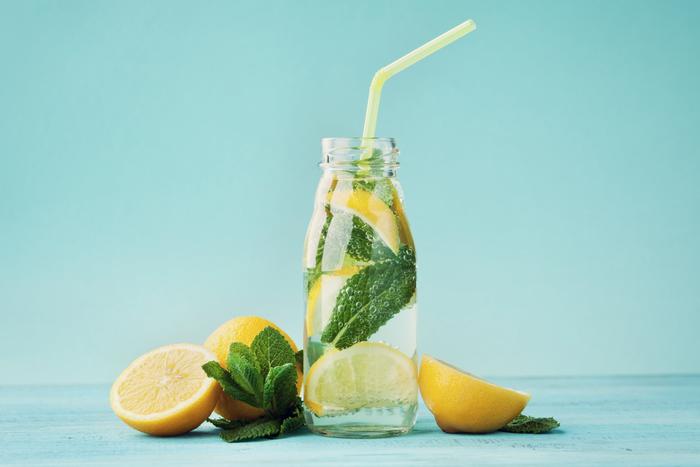 Вода с лимоном: можно ли с её помощью похудеть и повысить иммунитет?