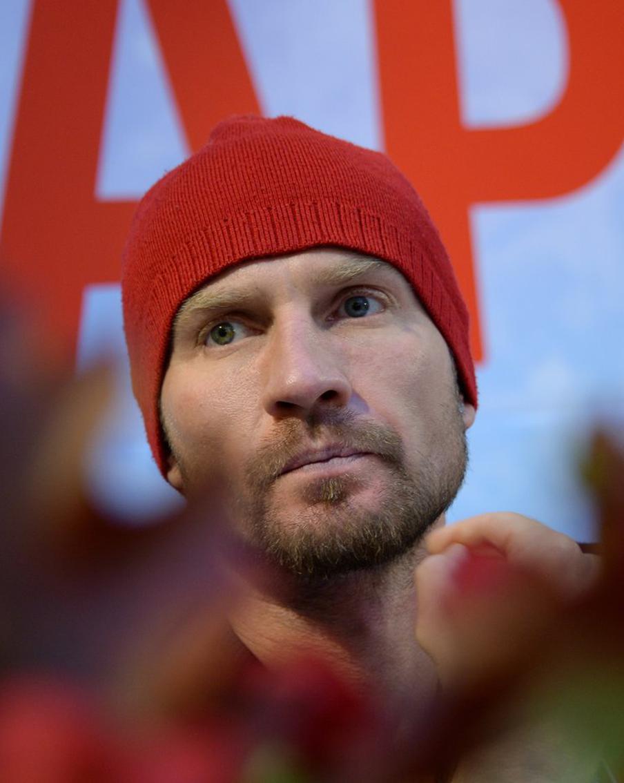 Авербух рассказал, что состояние здоровья Костомарова начинает улучшаться