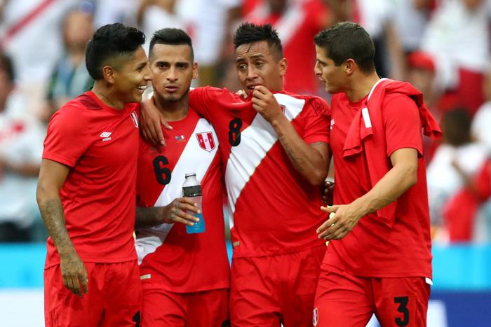 Футболисты сборной Перу подрались с полицией в Мадриде