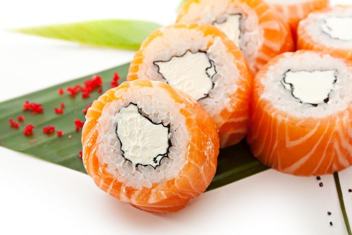 Выявлено, что любителям роллов "Филадельфия" грозит заражение кишечной палочкой