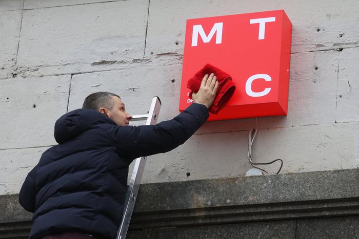 Навстречу переменам: какие отечественные компании меняли логотип и почему