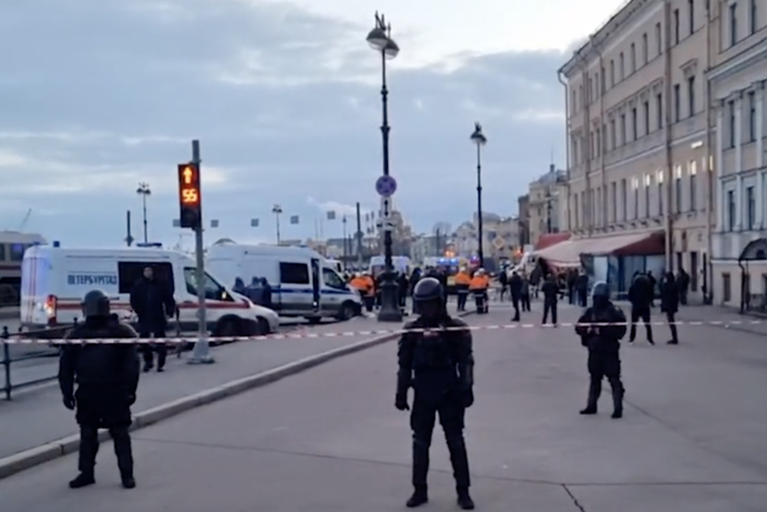В Петербурге прогремел взрыв в кафе. Погиб военкор Владлен Татарский