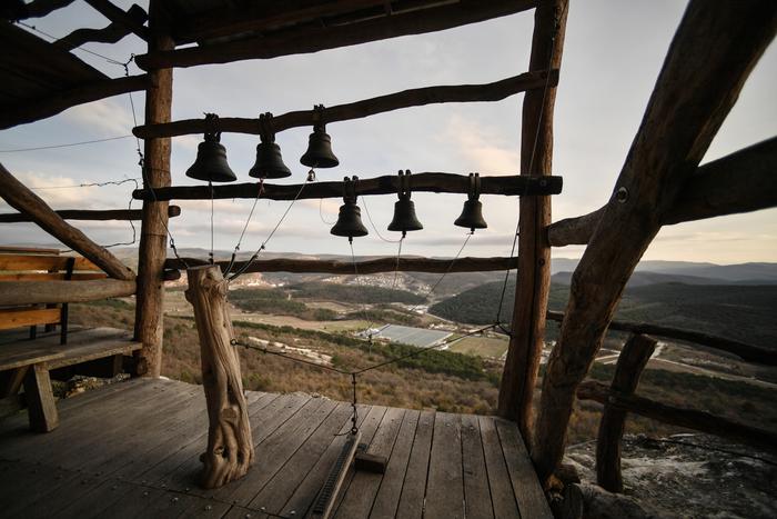 В Красноярском крае женщина выплатит более 500 тысяч рублей за поджог колокольни