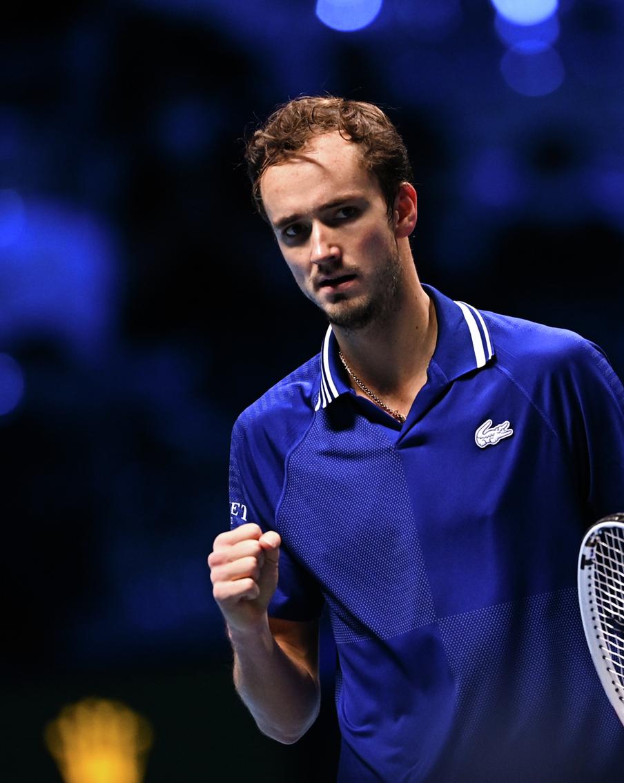 Медведев возглавил чемпионскую гонку ATP
