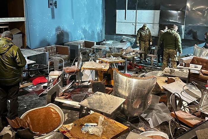 Татарский не поверил, что в коробке бомба, и решил проверить. В Петербурге задержали подозреваемую в убийстве известного блогера-военкора