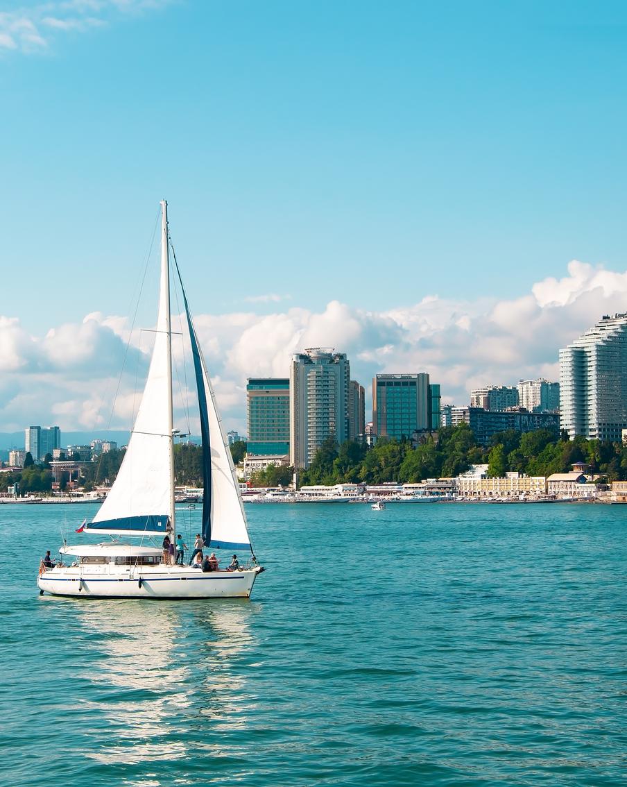 Элитное жильё в Сочи стоит дороже, чем в Москве и Нью-Йорке. Курортный российский город проигрывает в цене только Монако и Гонконгу
