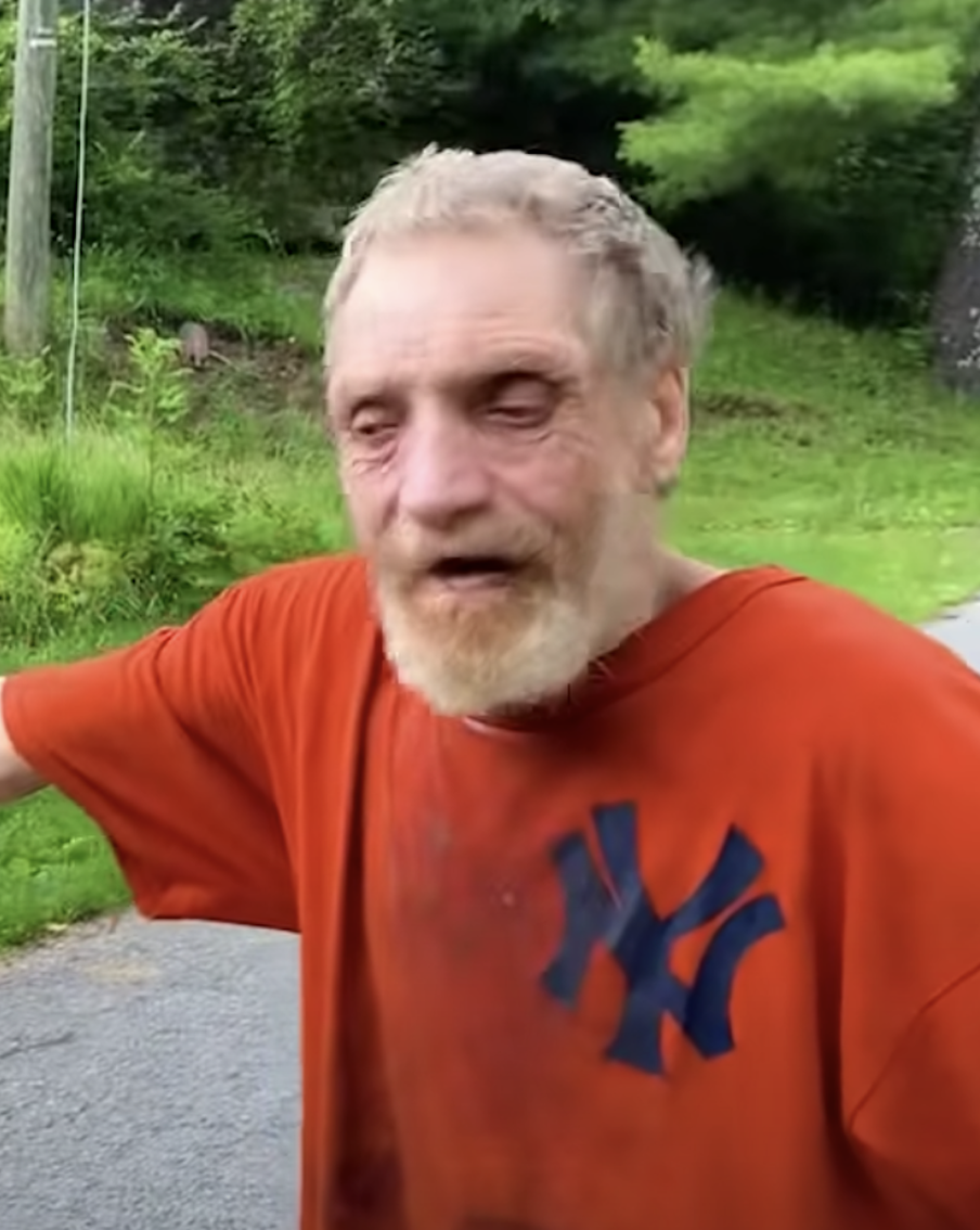 "Они лают и хрюкают на прохожих": в США обсуждают семью с близкородственными связями