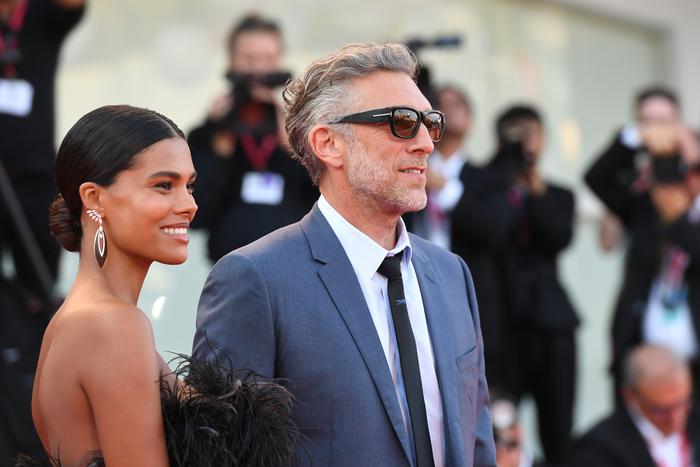 Инсайдер сообщил о разрыве семейной пары Венсана Касселя и Тины Кунаки