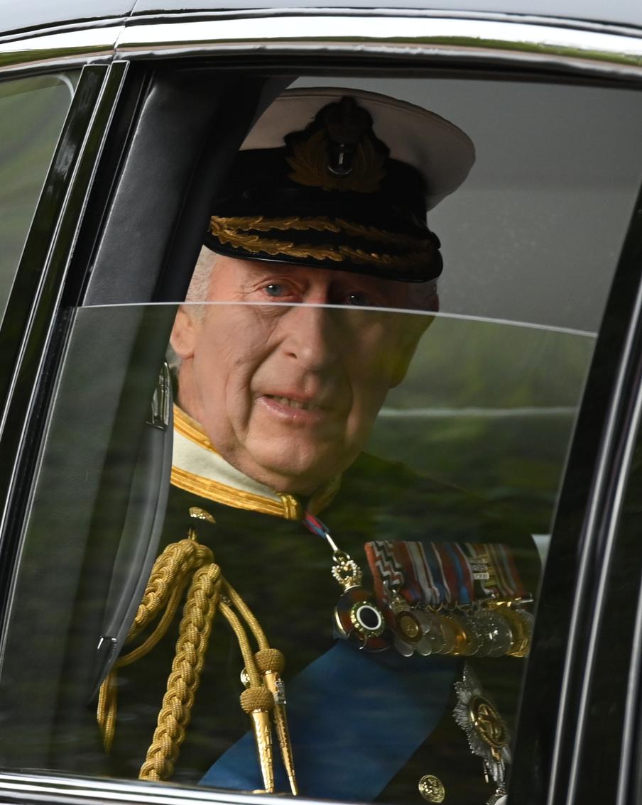 Карл III поругался с Церковью Англии из-за процедуры коронации