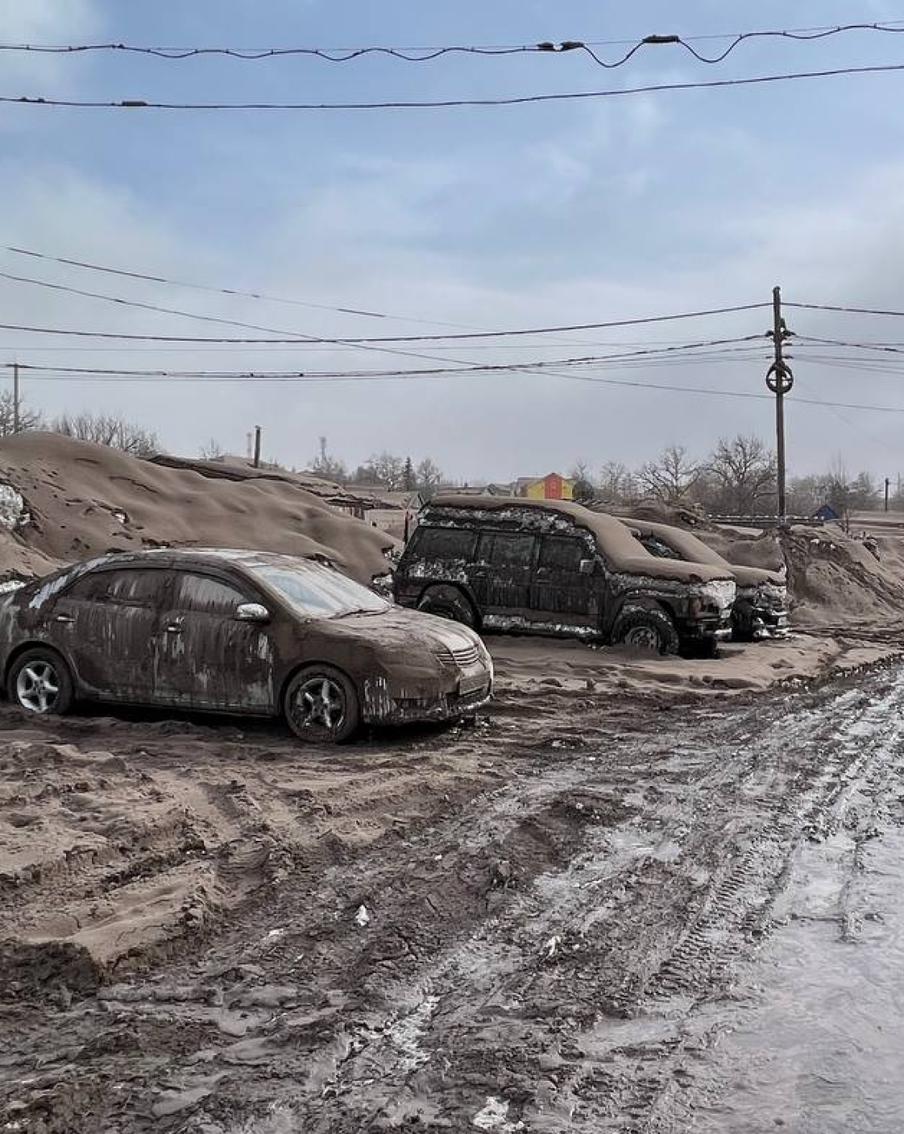 Очевидцы рассказали, как они пережили сильнейший за 60 лет пеплопад на Камчатке