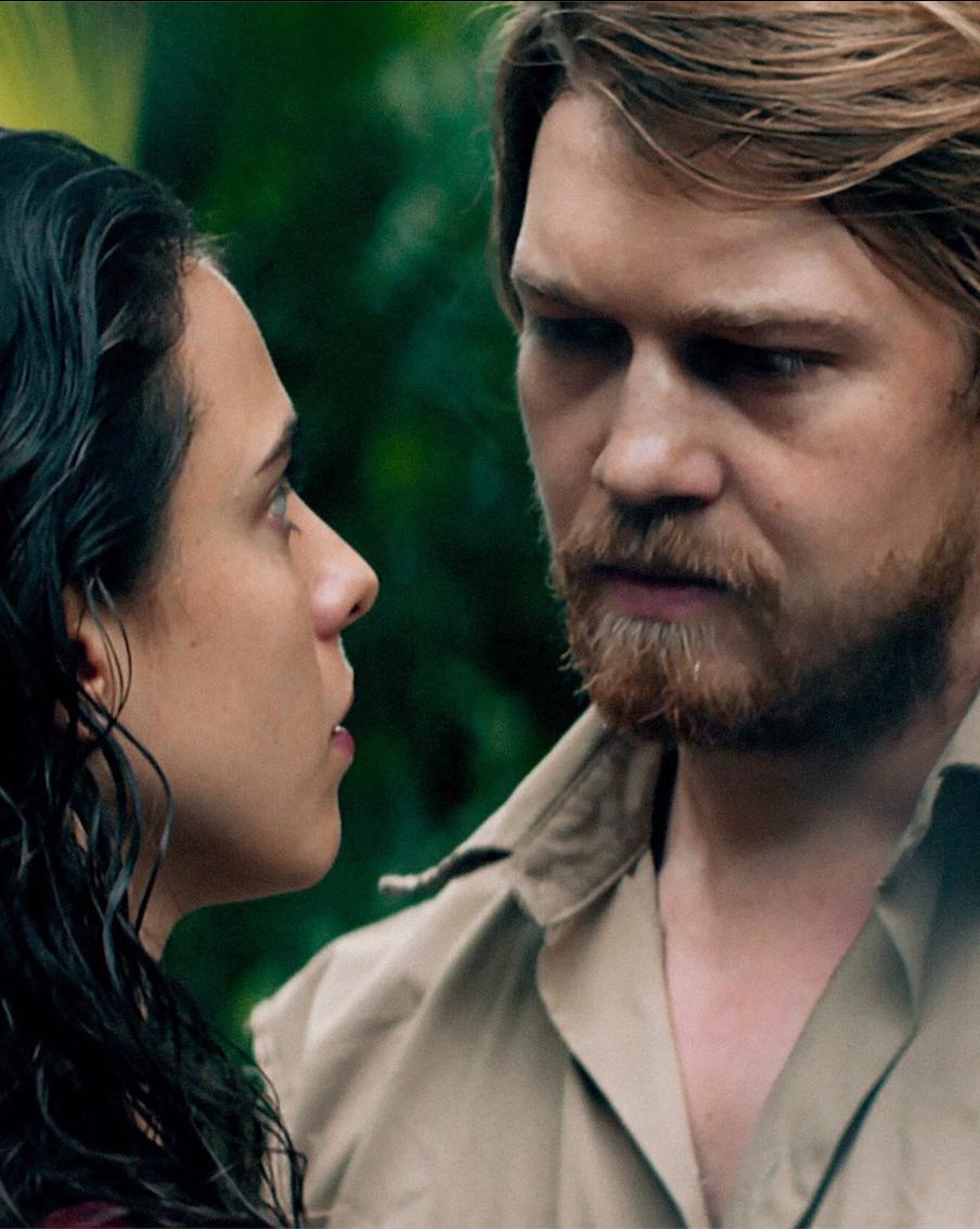 Драма Клер Дени "Звёзды в полдень": как действие романа Дэниса Джонсона из 80-х годов перенесли в наше время