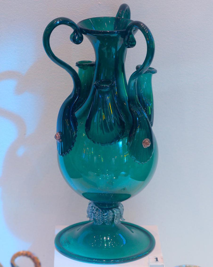 Оригинальная ваза.