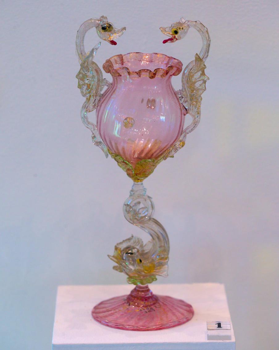 Венецианское стекло приравнивалось к драгоценным камням.