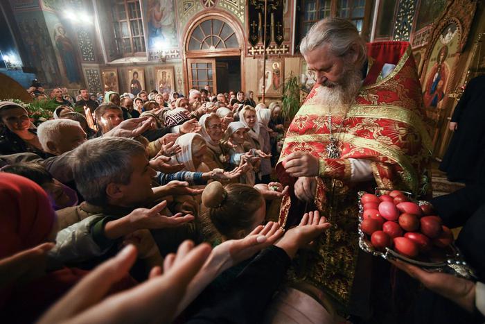 Вера объединяет: в России отметили праздник Святой Пасхи