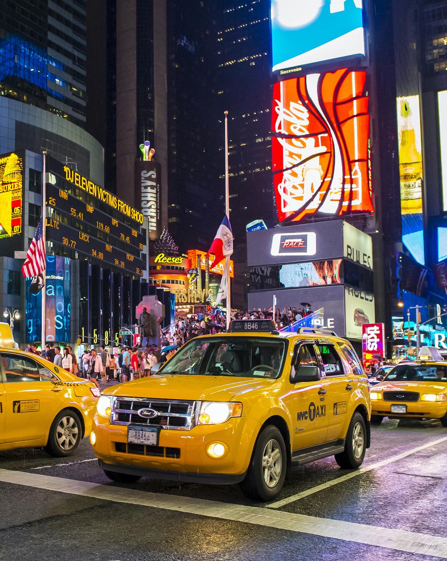 Ходят по дому в обуви и далеко не все знают английский: что удивляет русских в Америке