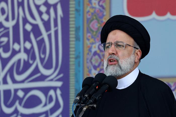 Глава Ирана Раиси пригрозил стереть с лица земли израильские города